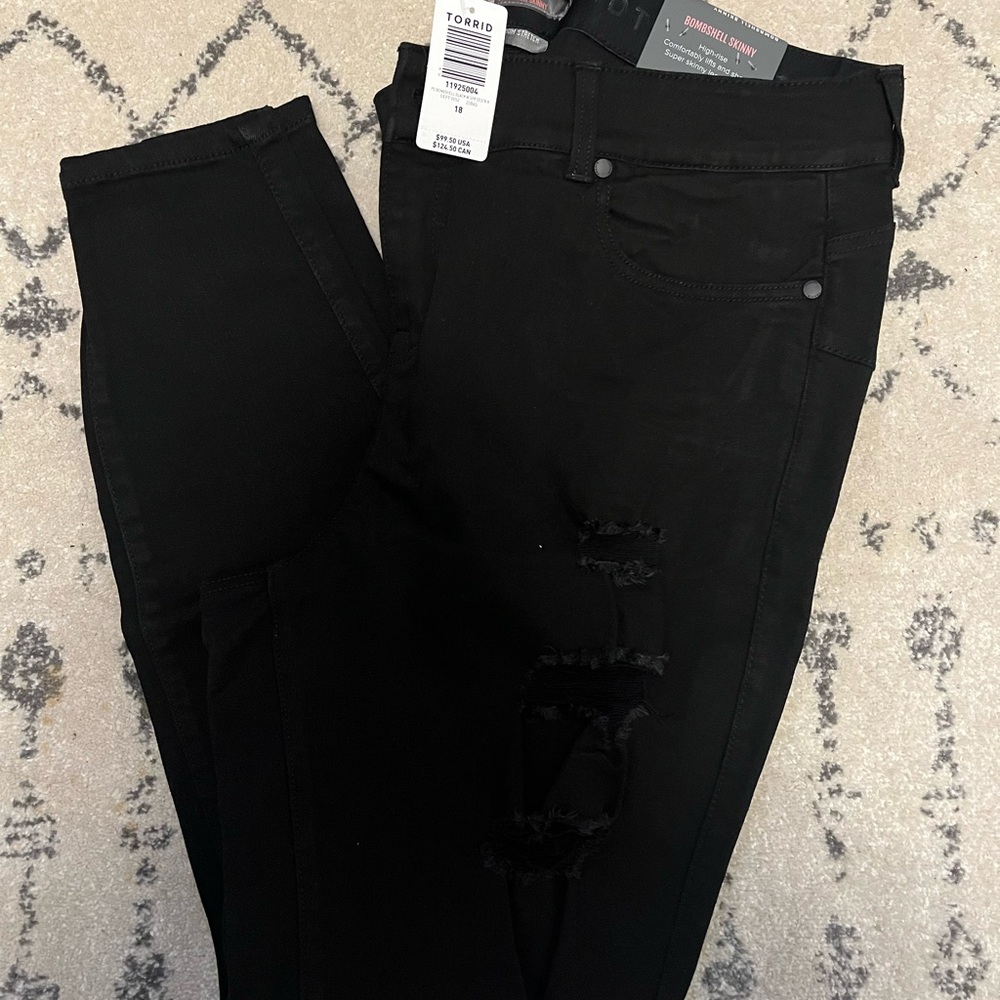 TORRID Bombshell Women's Black Ripped Skinny Jeans NWT